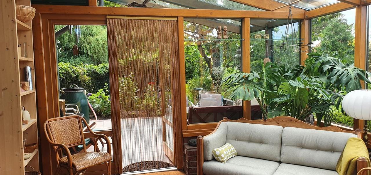 Apartment Wybo Mit Garten